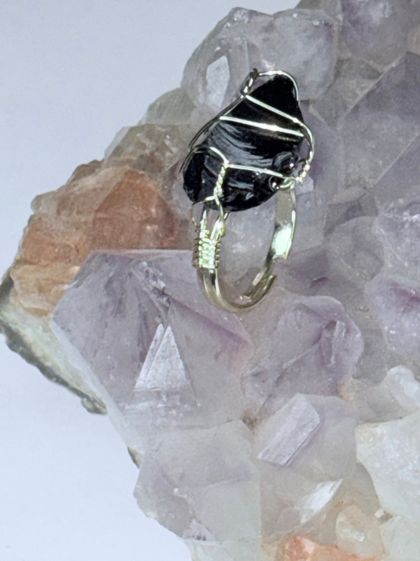 Anello ossidiana regolabile