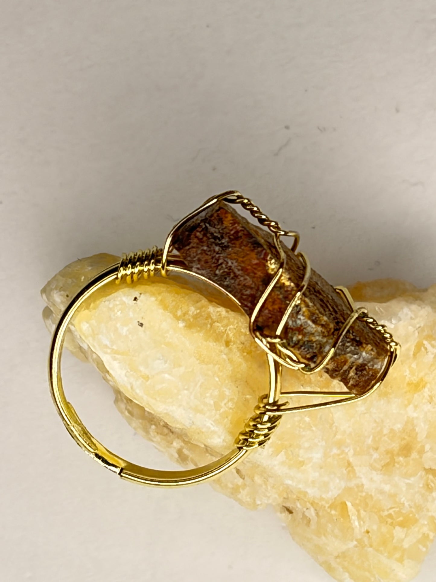 Anello occhio di tigre regolabile